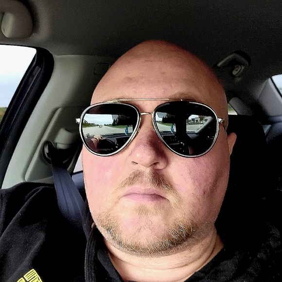 Meet your Posher, Nathan - Picture 1 of 2